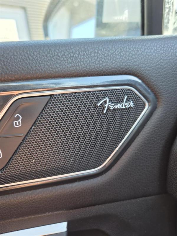 2018 Volkswagen Tiguan - Image 21