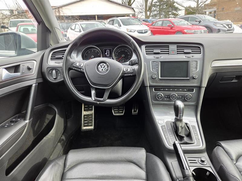 2017 Volkswagen Golf - Image 14