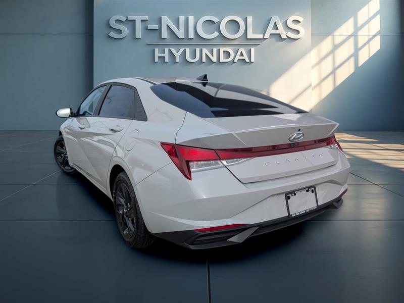 hyundai Elantra 2022 - 2