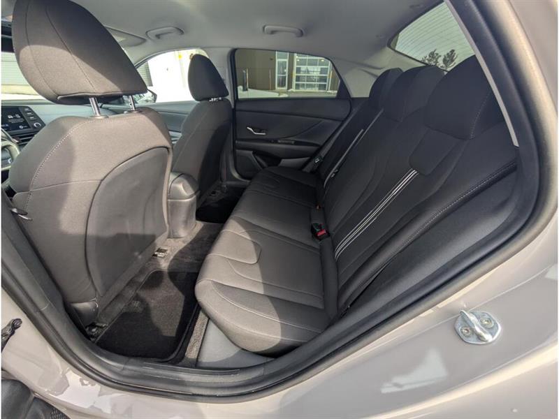 hyundai Elantra 2022 - 10