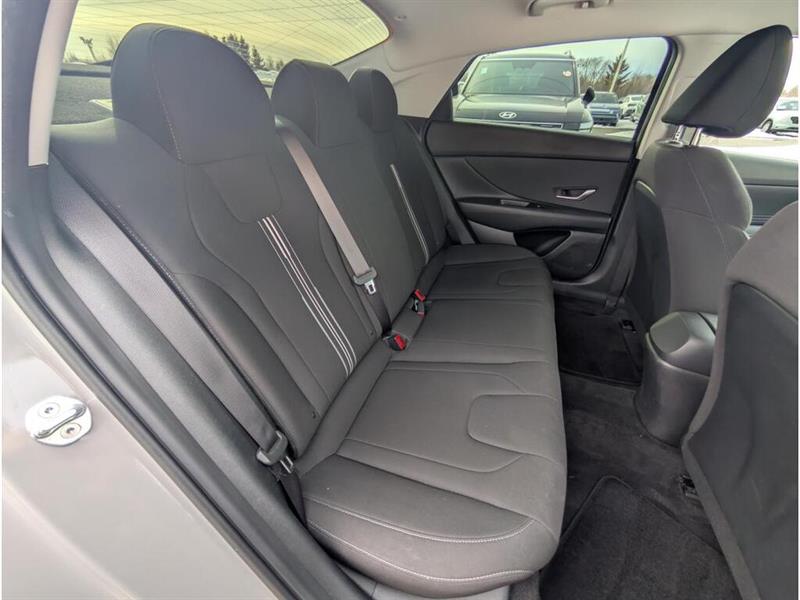 hyundai Elantra 2022 - 12