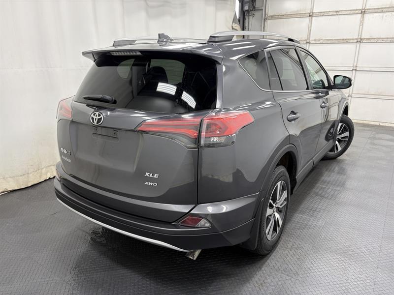 toyota RAV4 2018 - 10