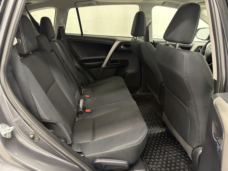 toyota RAV4 2018 - 30