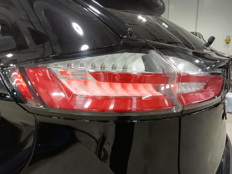 ford Edge 2022 - 12