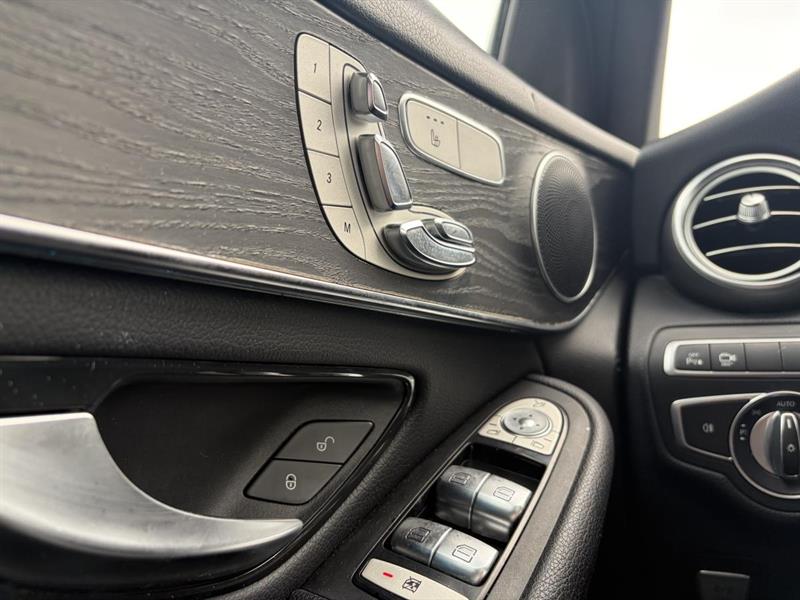 mercedes-benz GLC 2019 - 24