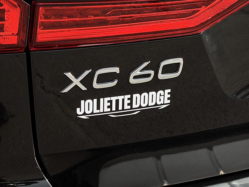 volvo XC60 2023 - 12
