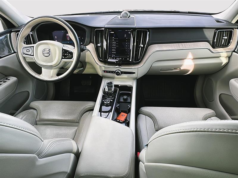 volvo XC60 2023 - 17