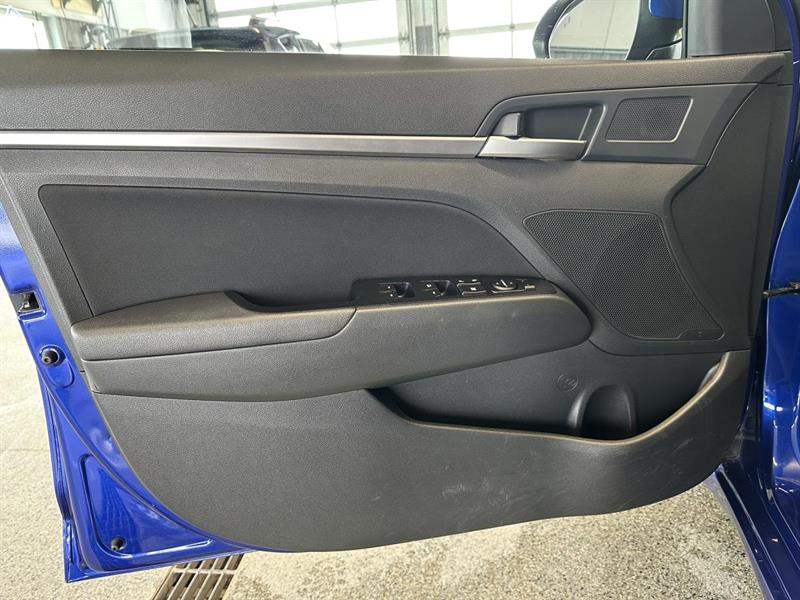 hyundai Elantra 2020 - 11