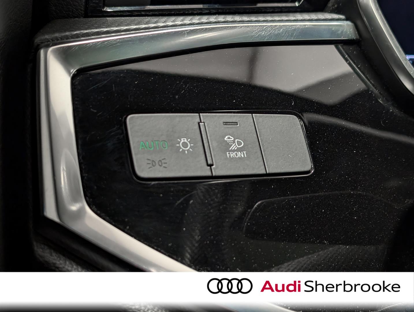 audi Q3 2020 - 24