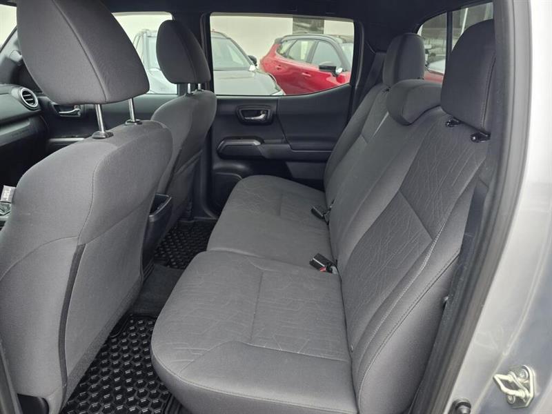 toyota Tacoma 2017 - 11