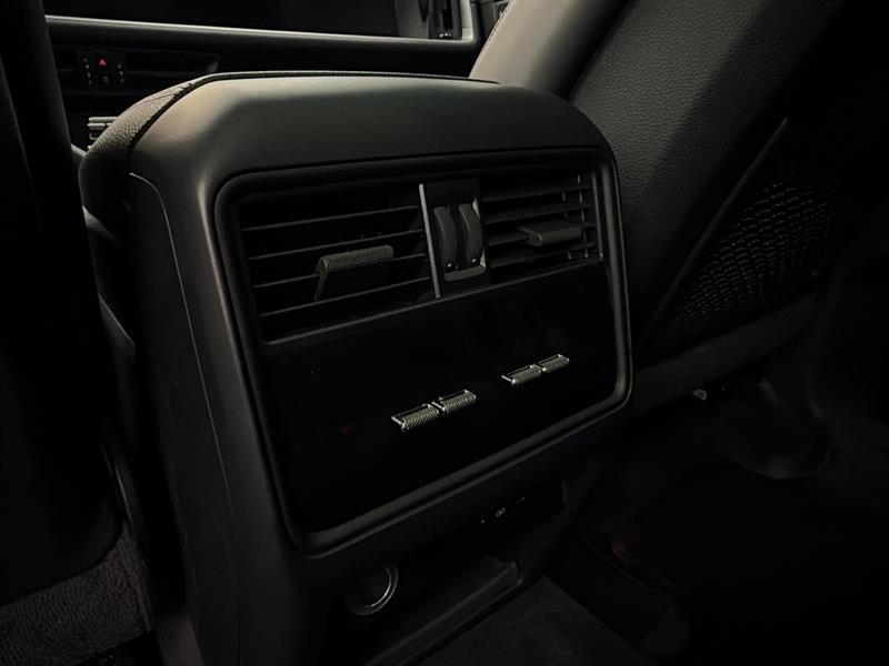 porsche Cayenne 2024 - 25