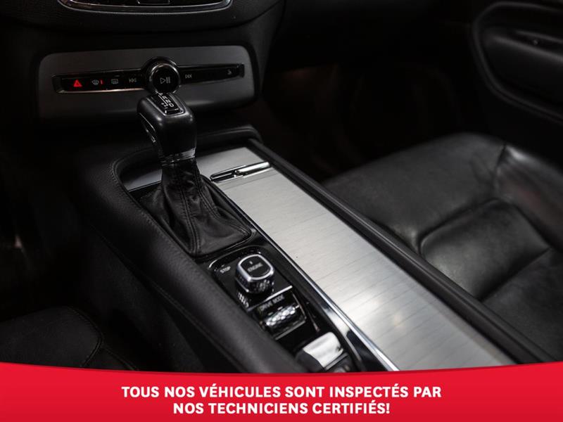 volvo XC90 2017 - 33