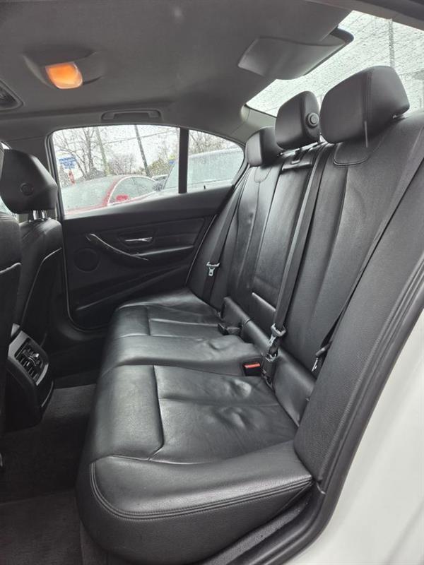2015 Bmw 3 Series - Image 13