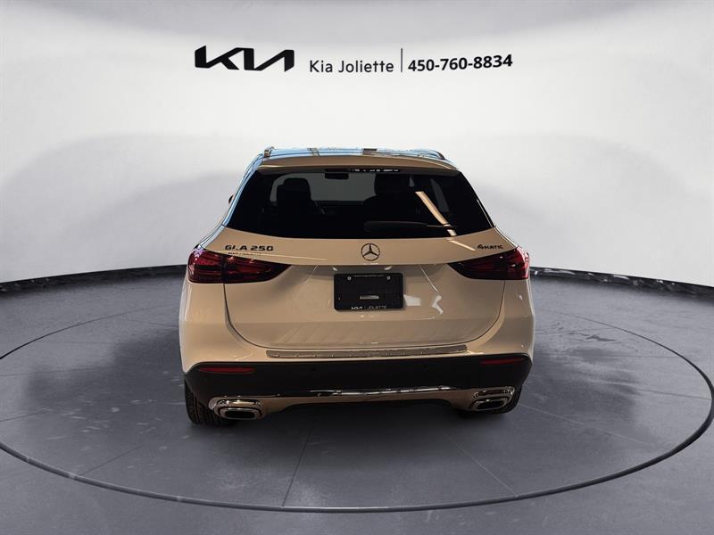 mercedes-benz GLA 2024 - 6