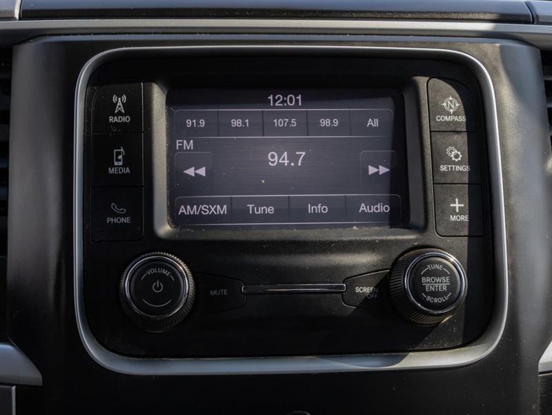 ram 1500 2022 - 17
