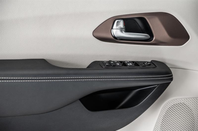 chrysler Grand Caravan 2024 - 12