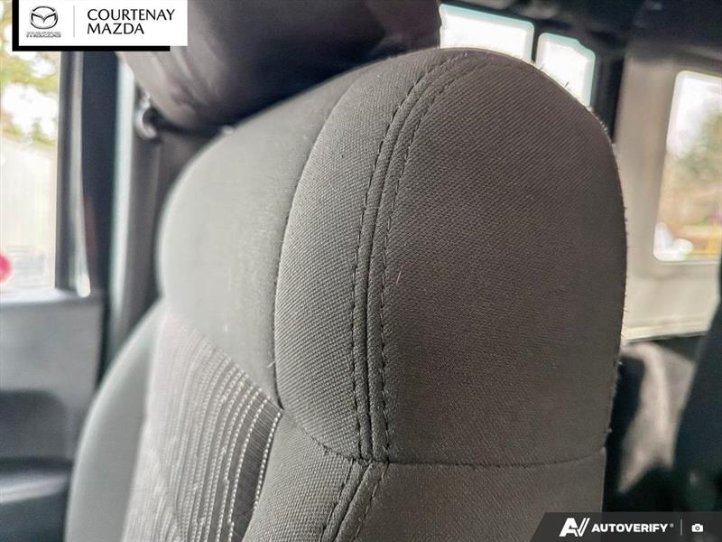 jeep Wrangler 2012 - 26