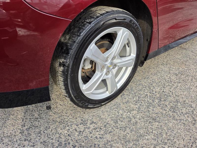 2017 Chevrolet Volt - Image 8