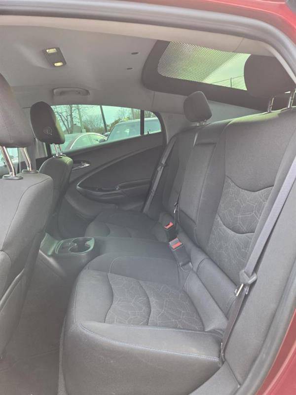 2017 Chevrolet Volt - Image 13