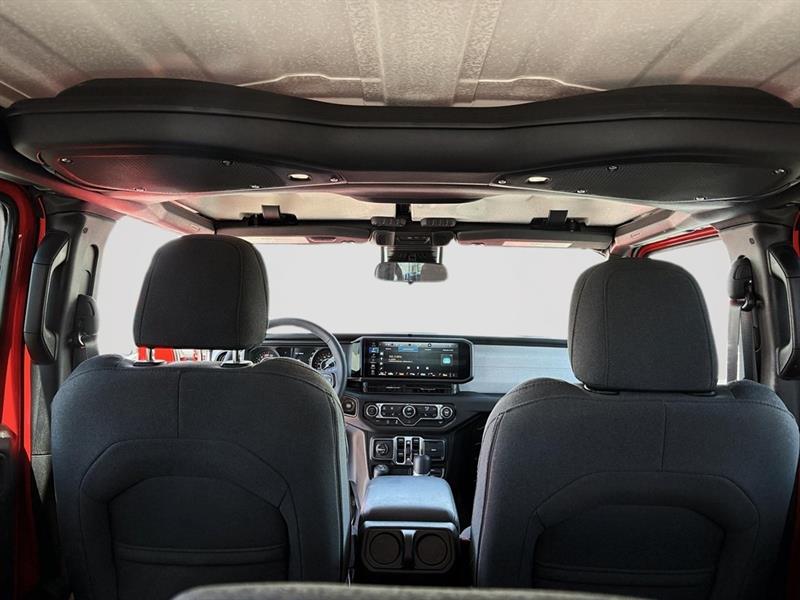 jeep Wrangler 2025 - 31
