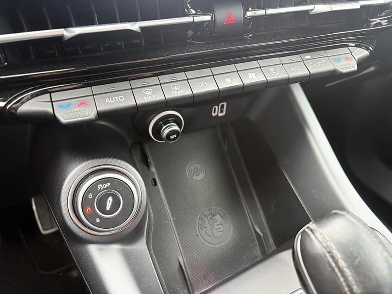 alfa romeo Tonale 2023 - 21
