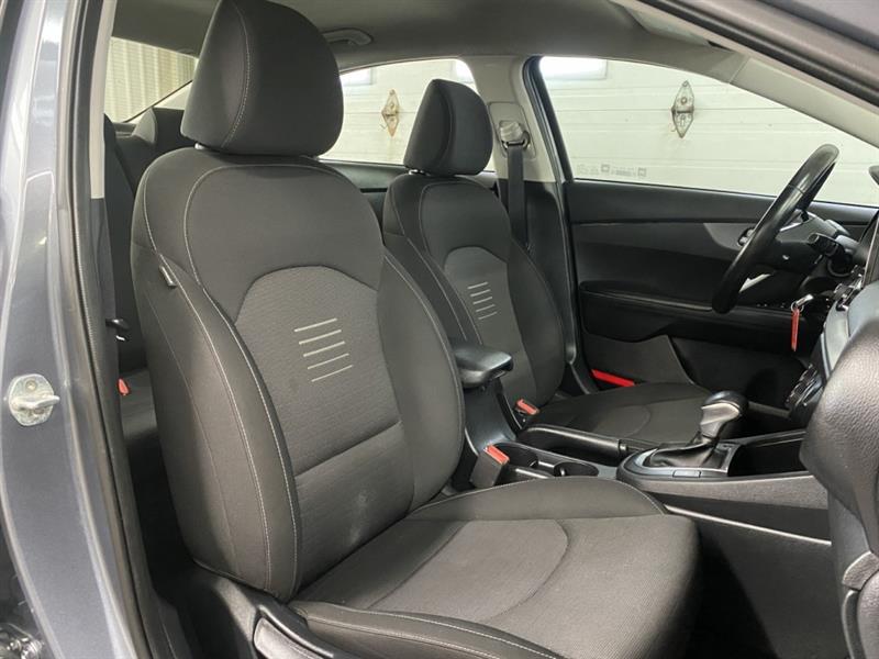 kia Forte 2021 - 16