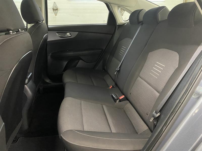 kia Forte 2021 - 17