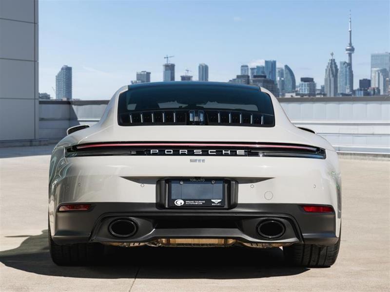 porsche 911 2025 - 8