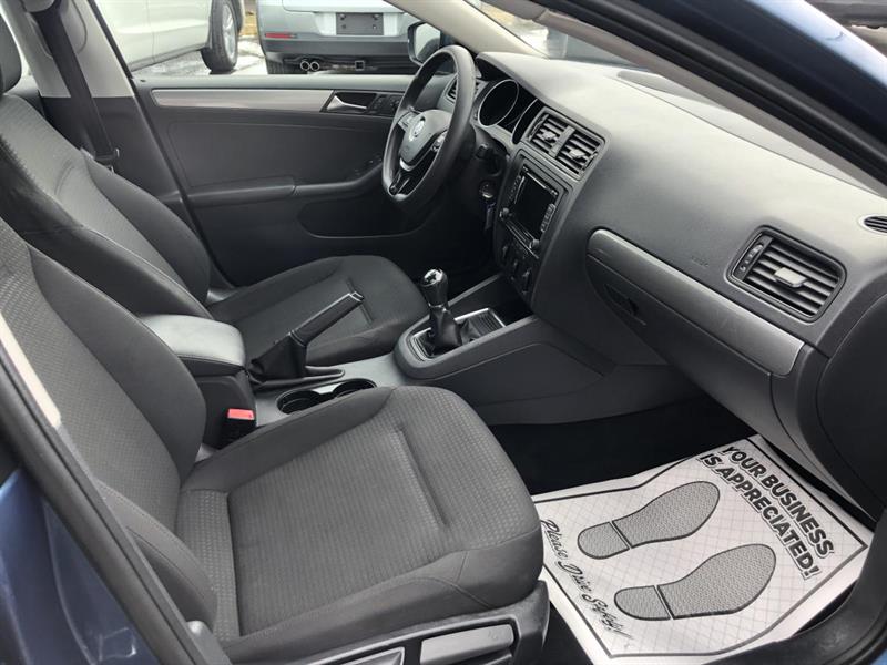volkswagen Jetta 2015 - 11