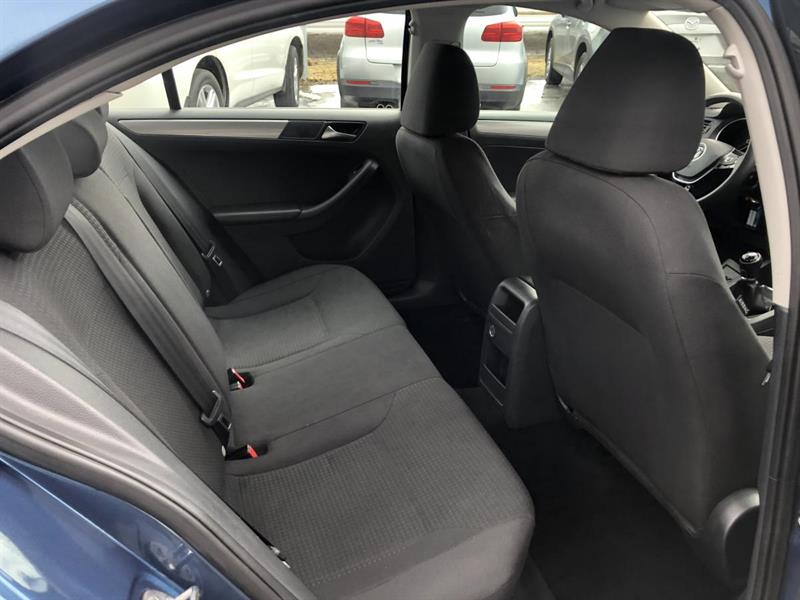 volkswagen Jetta 2015 - 12