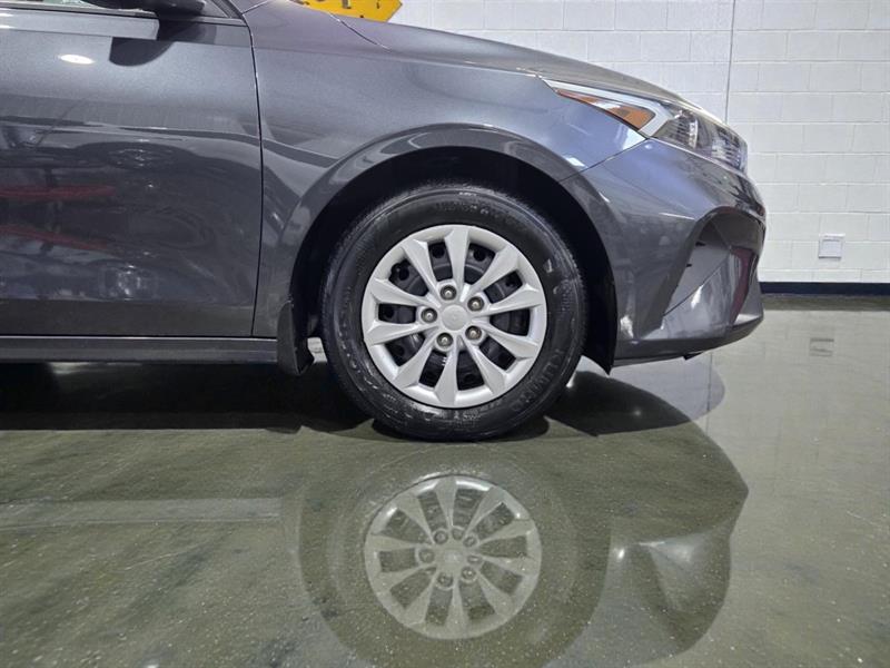kia Forte 2023 - 11