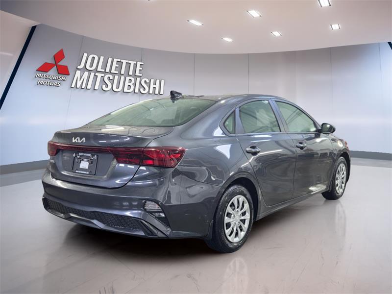 kia Forte 2023 - 12