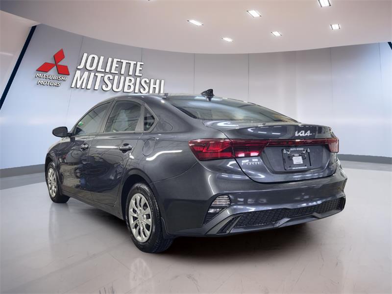 kia Forte 2023 - 14