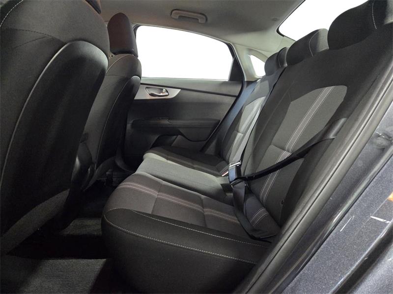 kia Forte 2023 - 27