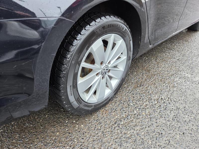 2019 Volkswagen Golf - Image 8