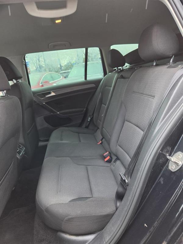 2019 Volkswagen Golf - Image 13