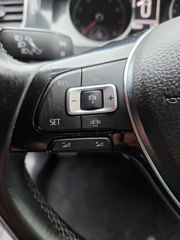 2019 Volkswagen Golf - Image 18