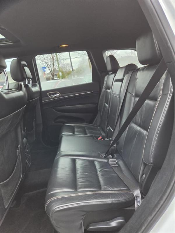 2015 Jeep Grand Cherokee - Image 14