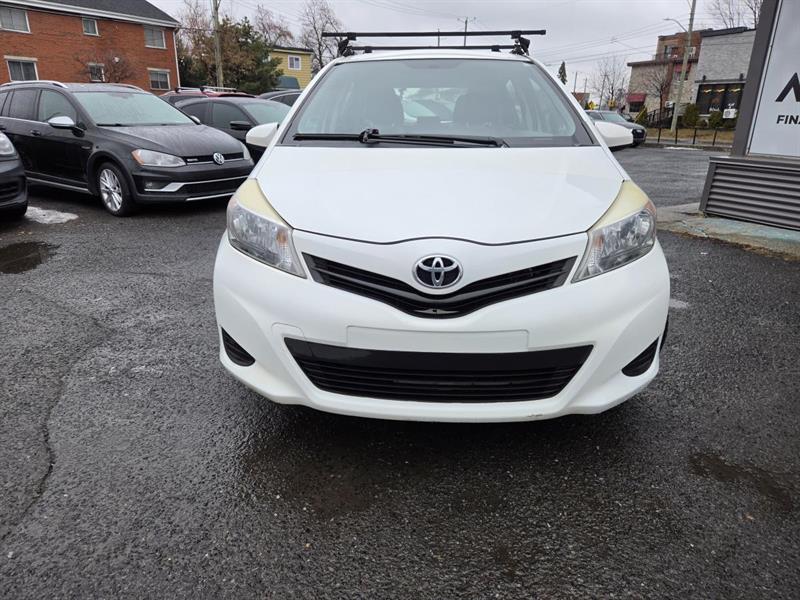 2012 Toyota Yaris - Image 2