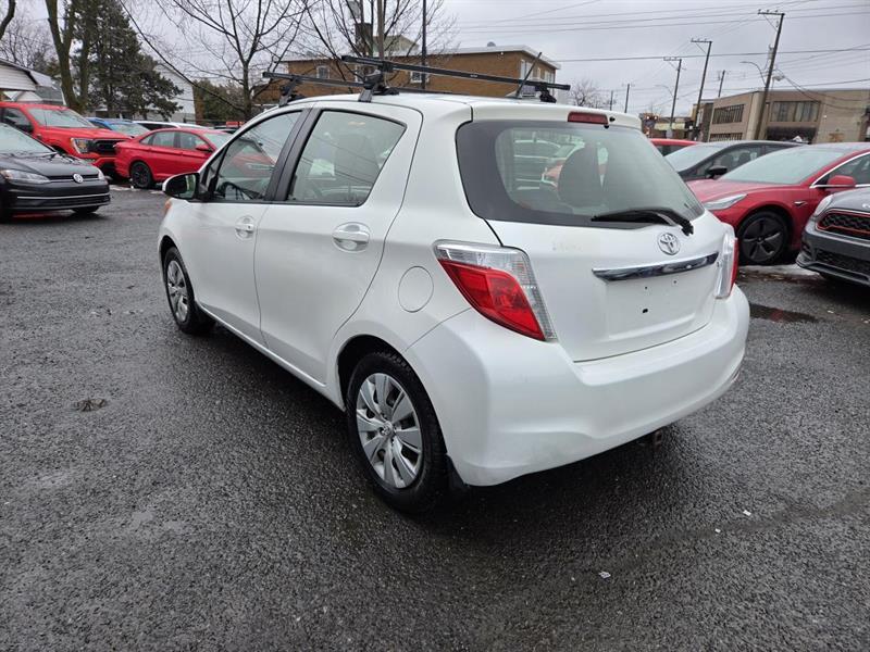 2012 Toyota Yaris - Image 5