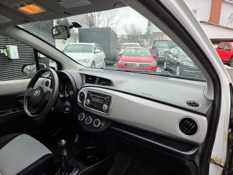 2012 Toyota Yaris - Image 9