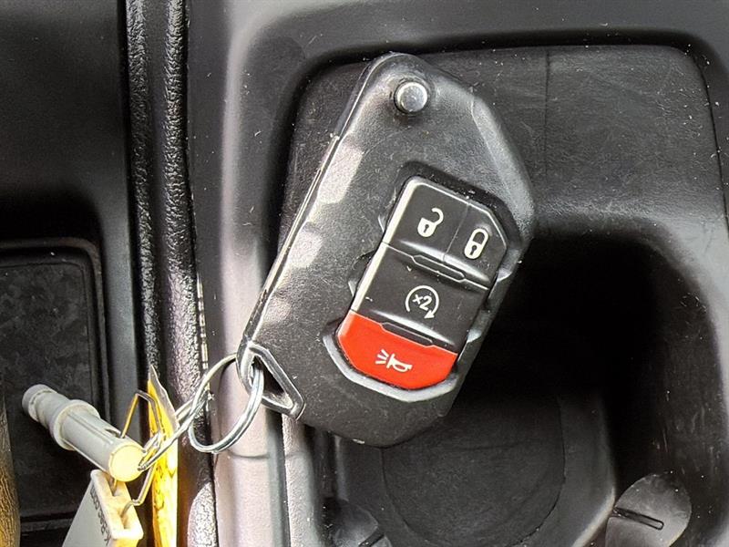 jeep Wrangler 2022 - 25