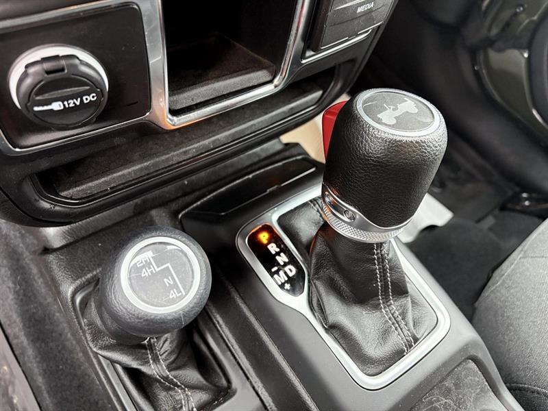 jeep Wrangler 2024 - 21