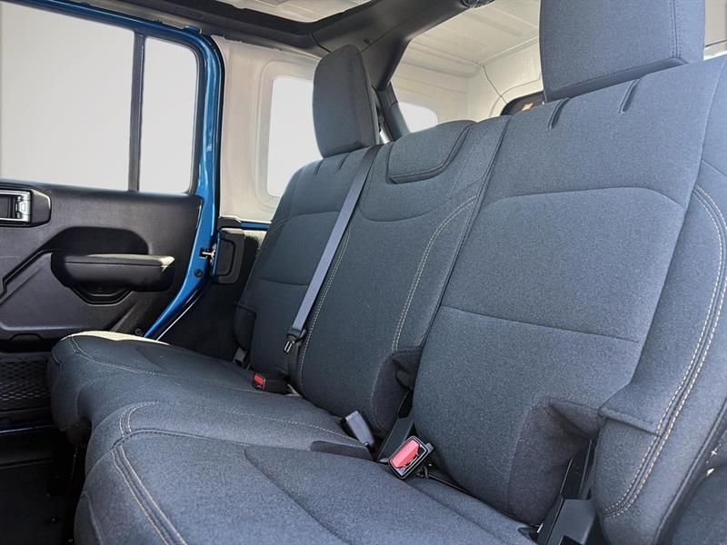 jeep Wrangler 2024 - 26