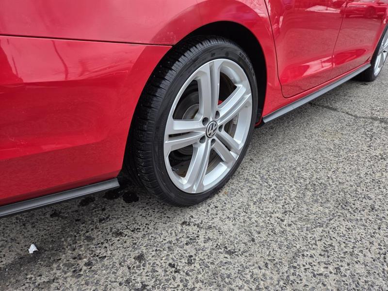 2017 Volkswagen Jetta - Image 8