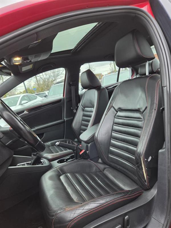 2017 Volkswagen Jetta - Image 15