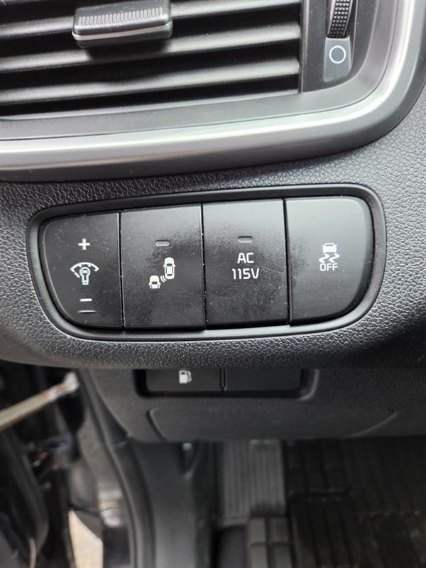 2019 Kia Sorento - Image 19