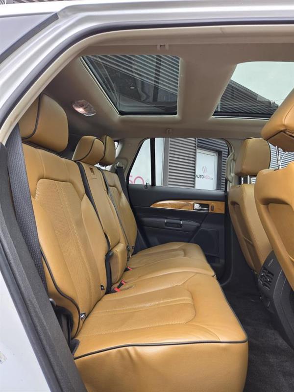 2013 Lincoln MKX - Image 12