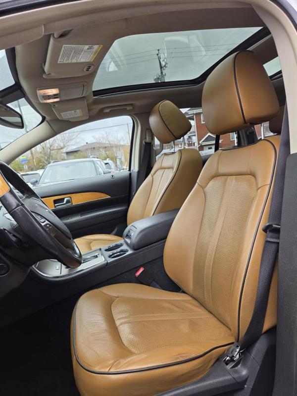 2013 Lincoln MKX - Image 16