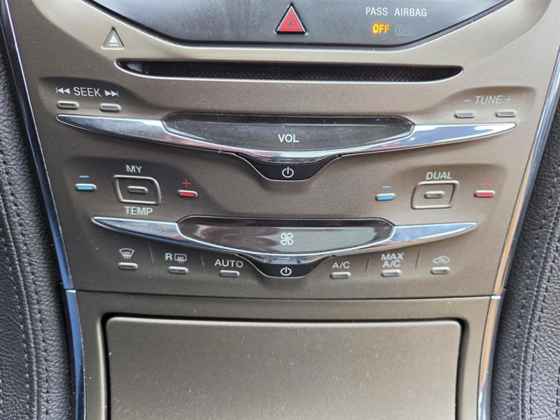 2013 Lincoln MKX - Image 21